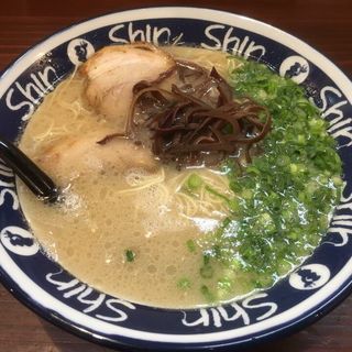 博多ShinShinらーめん(ShinShin 博多デイトス店)