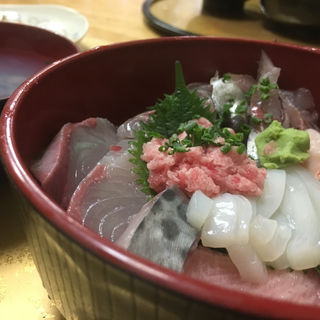 海鮮丼(坂本鮮魚 )