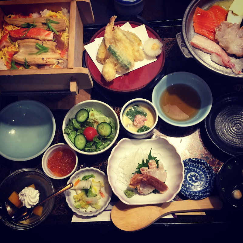 蒸し寿司ステーキ昼膳(かに徳 郡山本館 （かにとく）)