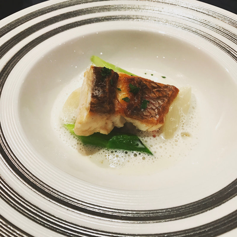 真鯛のポワレ(モダンフレンチ メザニーン／Mezzanine 日本橋)