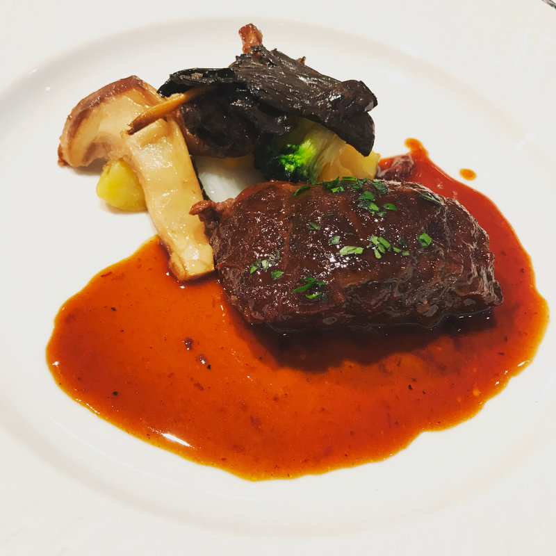 豚ほほ肉の煮込み(モダンフレンチ メザニーン／Mezzanine 日本橋)