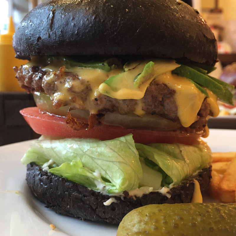 アボカドチーズバーガー(ホーミーズ)