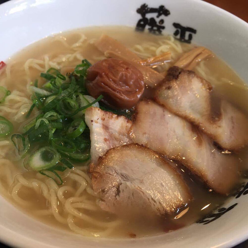 梅白醤油ラーメン(らー麺 藤平 尼崎大西店)