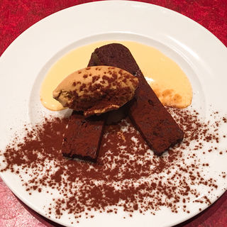 ベルギー産生チョコスティック仕立て黒糖アイス(ル・プレヴェール)