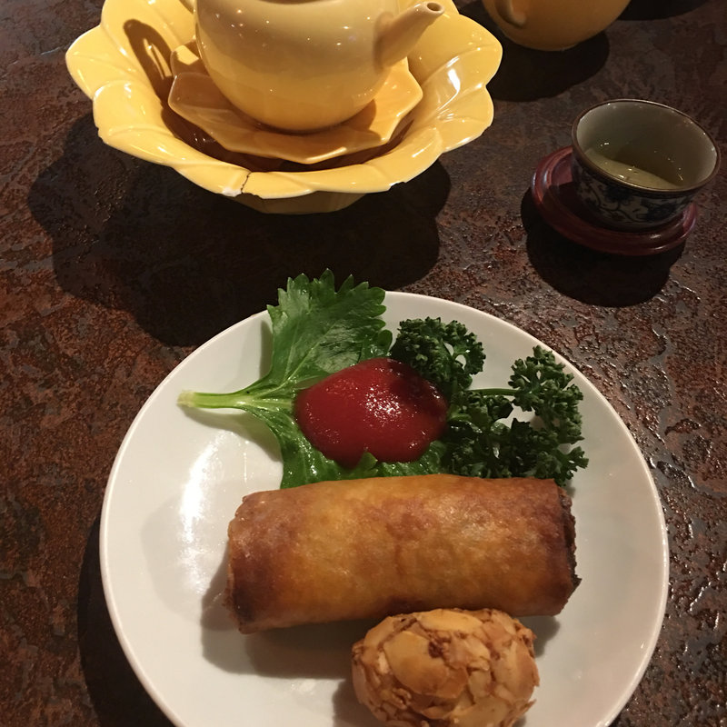 海老入り春巻き(中国茶館 ニ号店 （チュウゴクサカン）)
