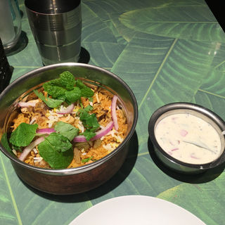 チキンビリヤニプレート+スペシャルカレー(エリックサウス 東京ガーデンテラス店 )