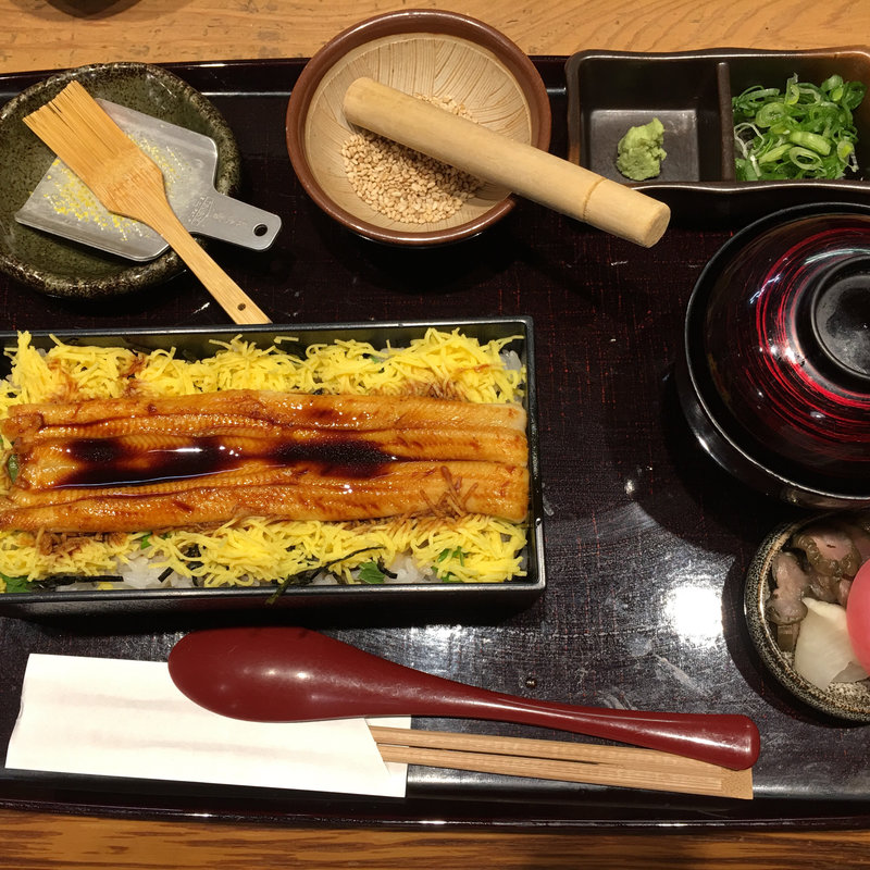 めそつこ箱飯(あなご屋 銀座 ひらい)