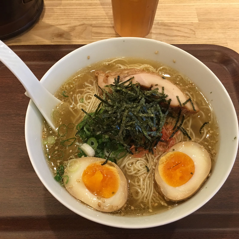 鶏そば(濃厚鶏そば 築地とり食堂 （【旧店名】東京フライドチキン）)