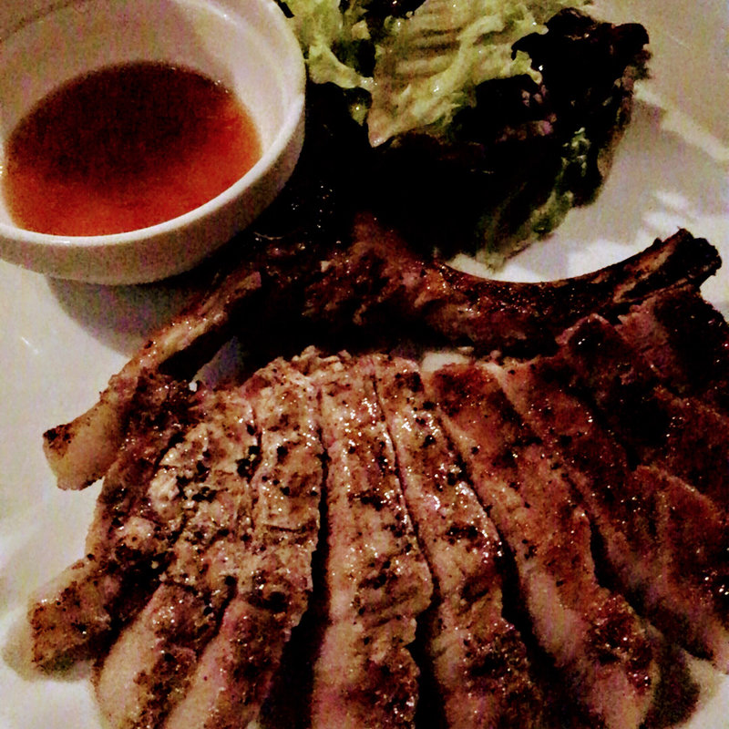 宮崎産きなこ豚Tボーンの炭火焼き(Owl＜＜＜dining*bar （アウルダイニングバー）)