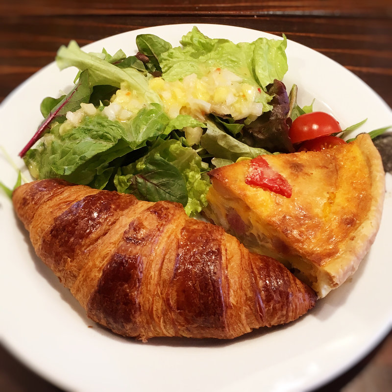 キッシュ&クロワッサン+サラダ(ABBEY(アビー))