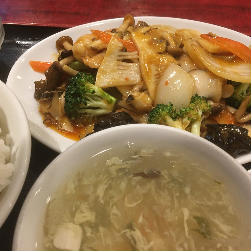 芝海老とサザエとブロッコリーのピリ辛炒め(中華料理 家宴 )