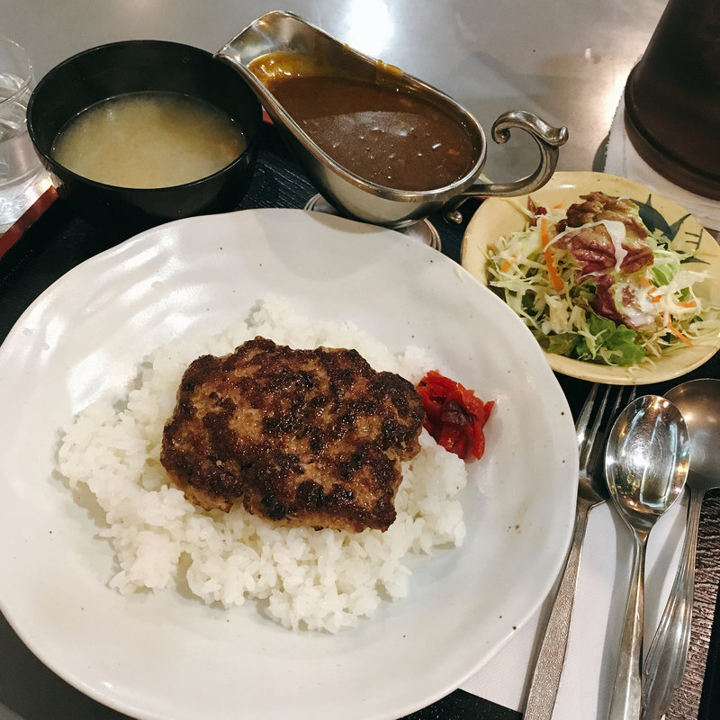 ハンバーグカレー(インアウト )