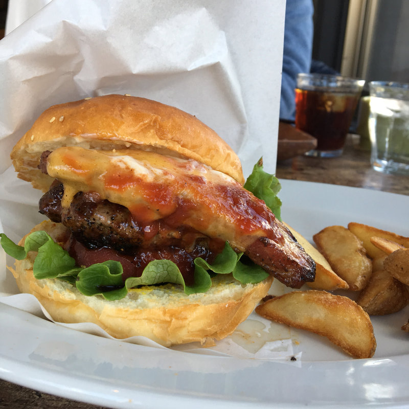 タイガーリリーバーガー(タイガーリリー バーベキューマート （TIGER LILY BAR-BQ MARKET）)