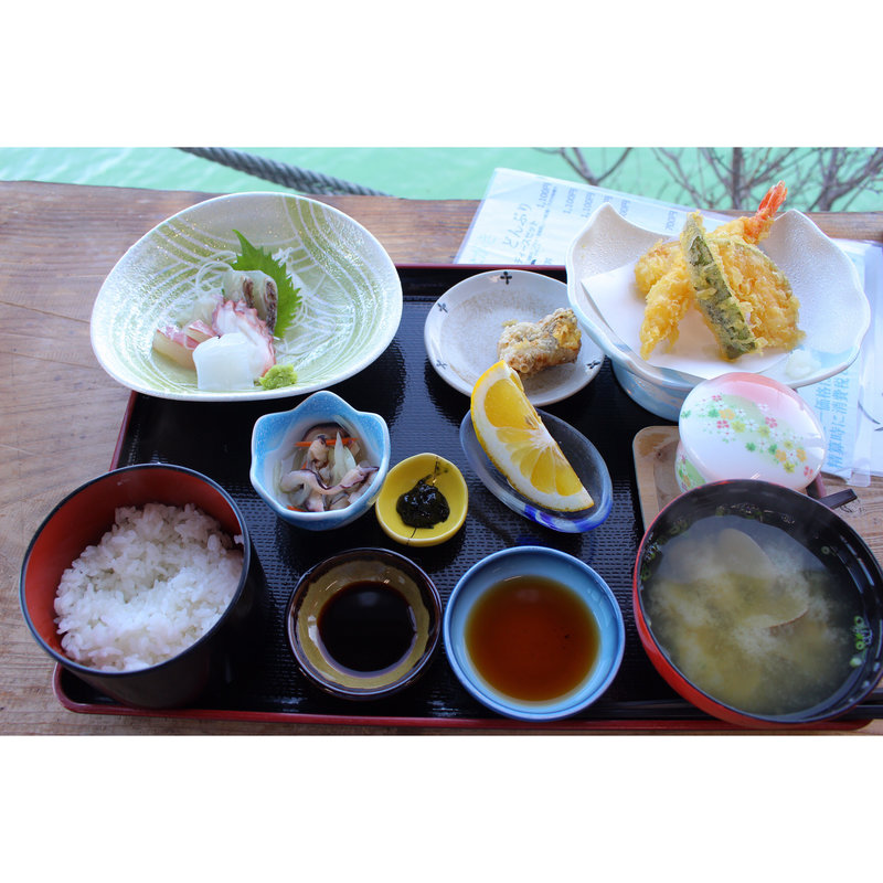 刺身定食(兄弟船2号店)