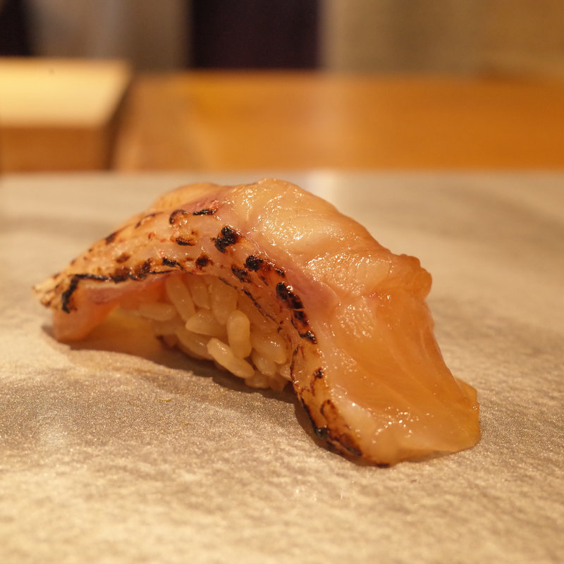 喉ブラック 漬け炙り(鮓職人 秦野よしき)