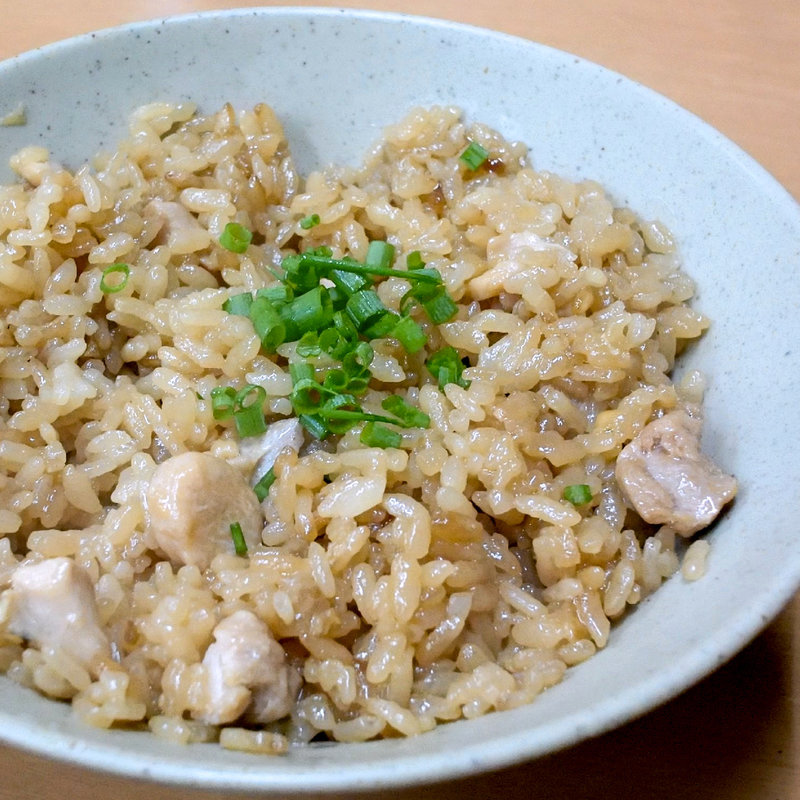 とりめし(鳥八食堂 （トリハチショクドウ）)