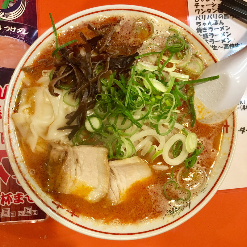 スタミナ赤ラーメン+ワンタン(二代目 けんのすけ  （【旧店名】けんのすけ 本店）)
