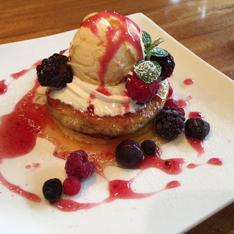 ベリーバニラパンケーキ(モカジャバカフェ 大久保本店 )