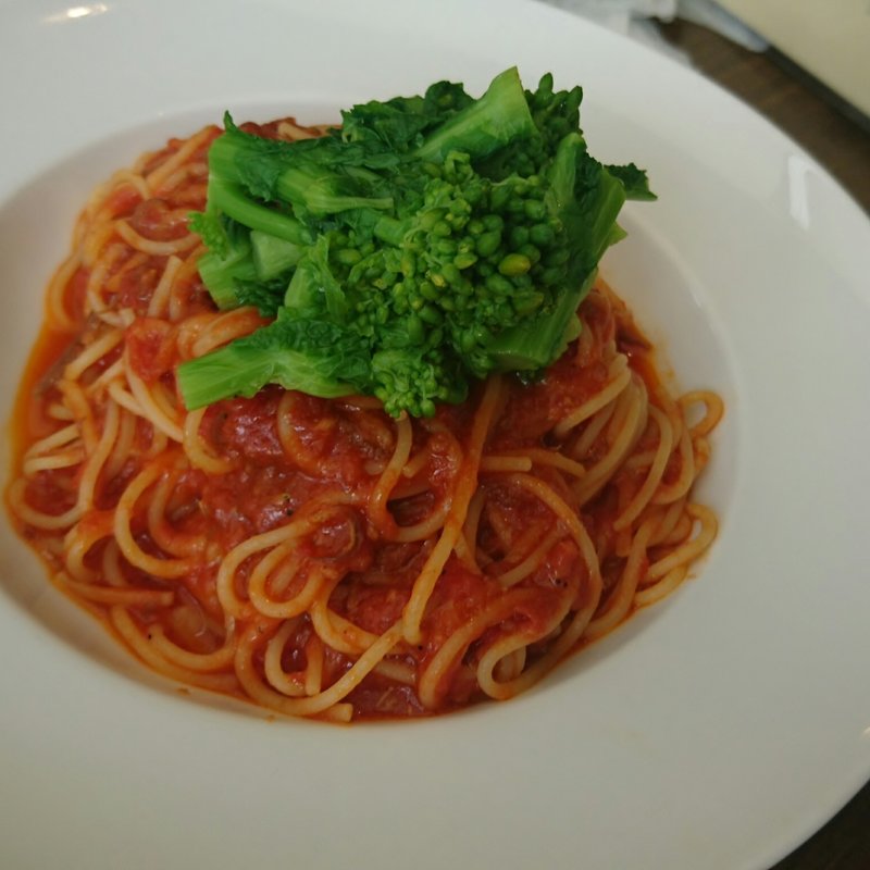 しらすと菜の花　トマトソースパスタ(イタリアンレストラン 福生のビール小屋)