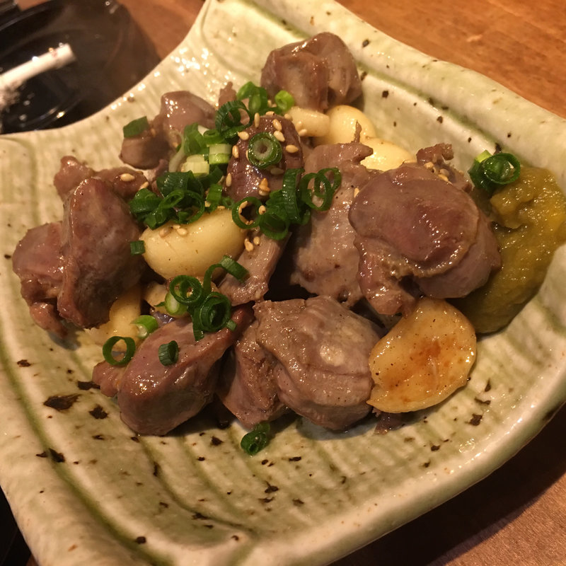 砂ずりとニンニク炒め(上人橋酒場 とと)