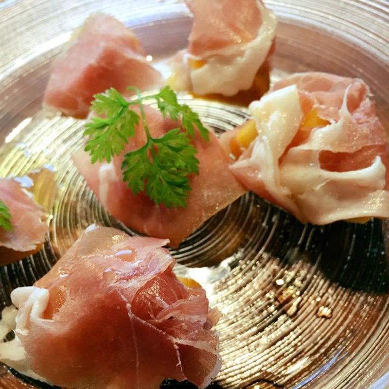 プロシュートと柿(ワインビストロ Dai)