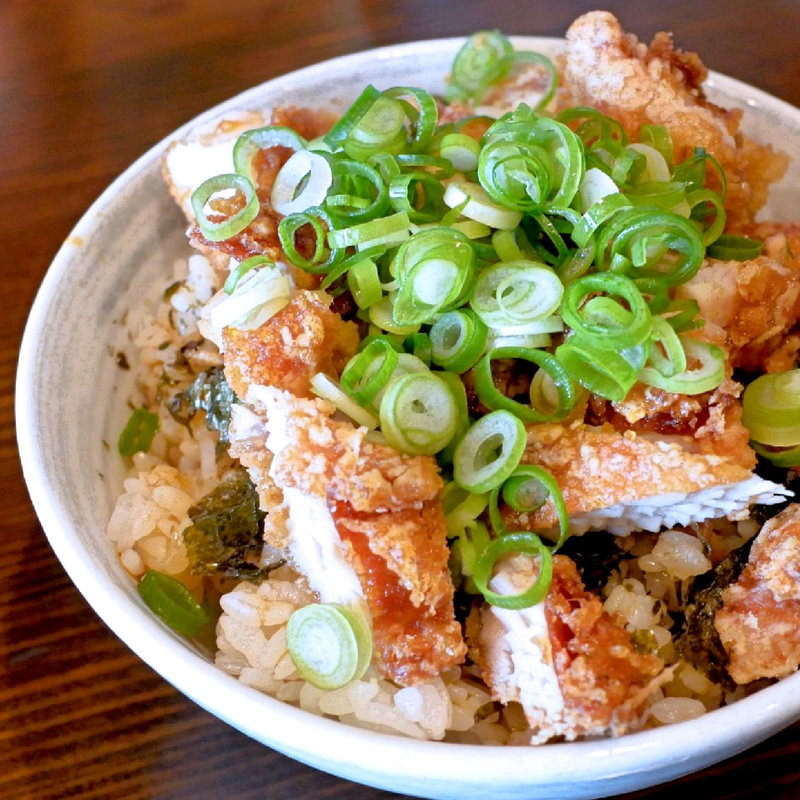 唐あげ丼(らーめん晴れるや )