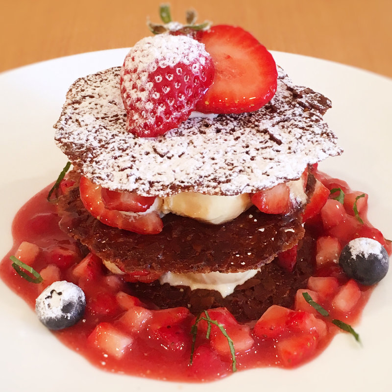 ストロベリーミルフィーユ(Patisserie Kenny(パティスリー・ケニー))