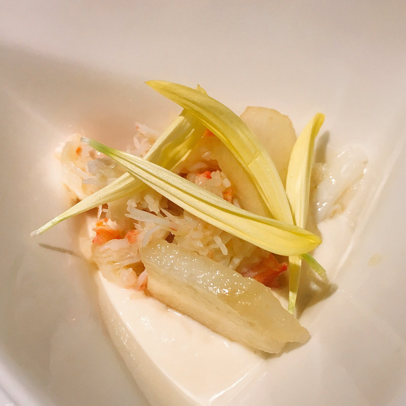 ずわい蟹と洋梨のサラダ仕立て(リストランテ ヴィーナス)