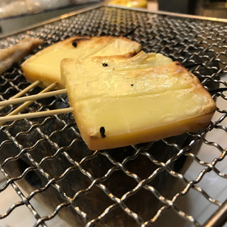 チーズ燻製(焼鳥・ラーメン 花山)