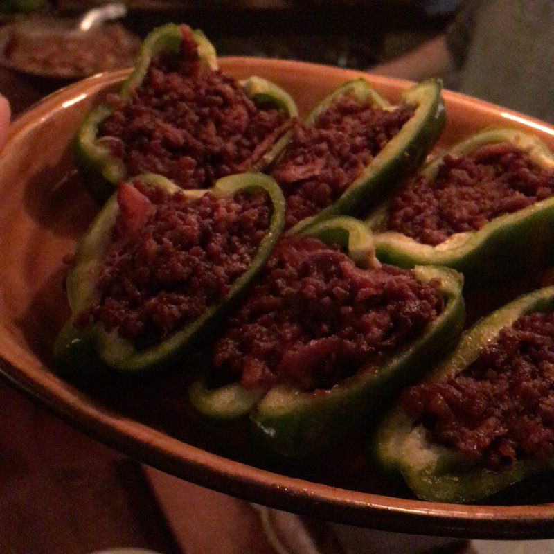 生の春ピーマンに肉味噌づめ(マルサラ飲食店)