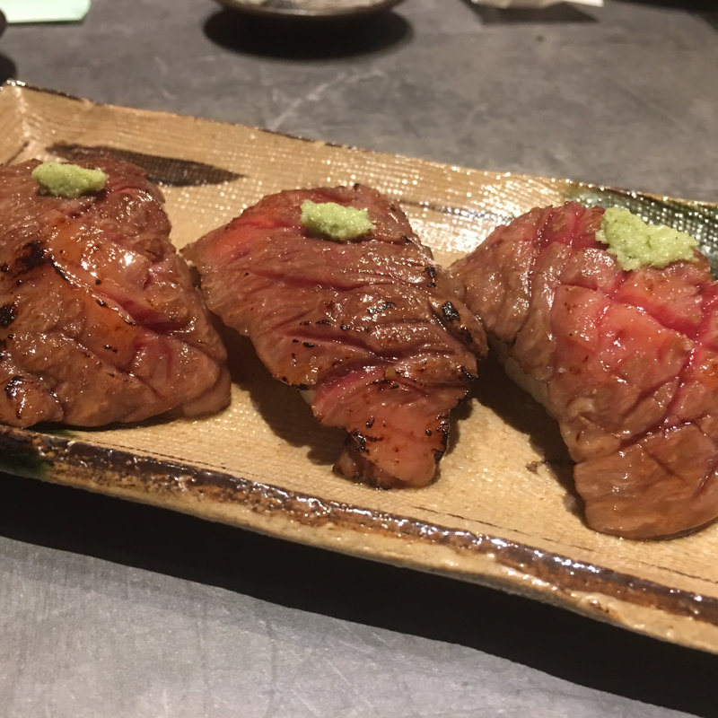 牛寿司(焼き鳥まつなが)