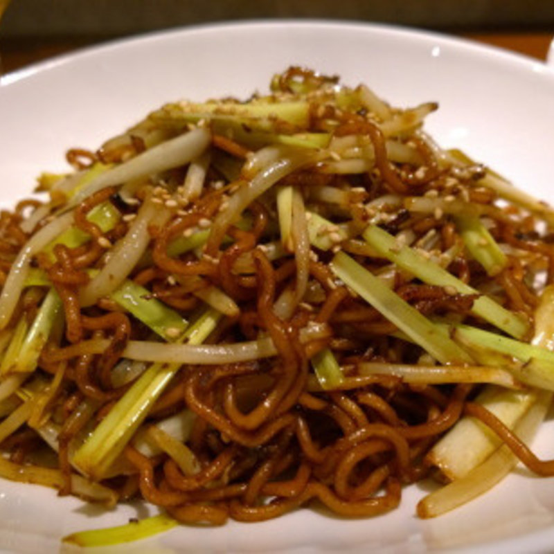 黄韮と自家製ＸＯ醤の焼きそば	(喜臨軒（キリンケン）)