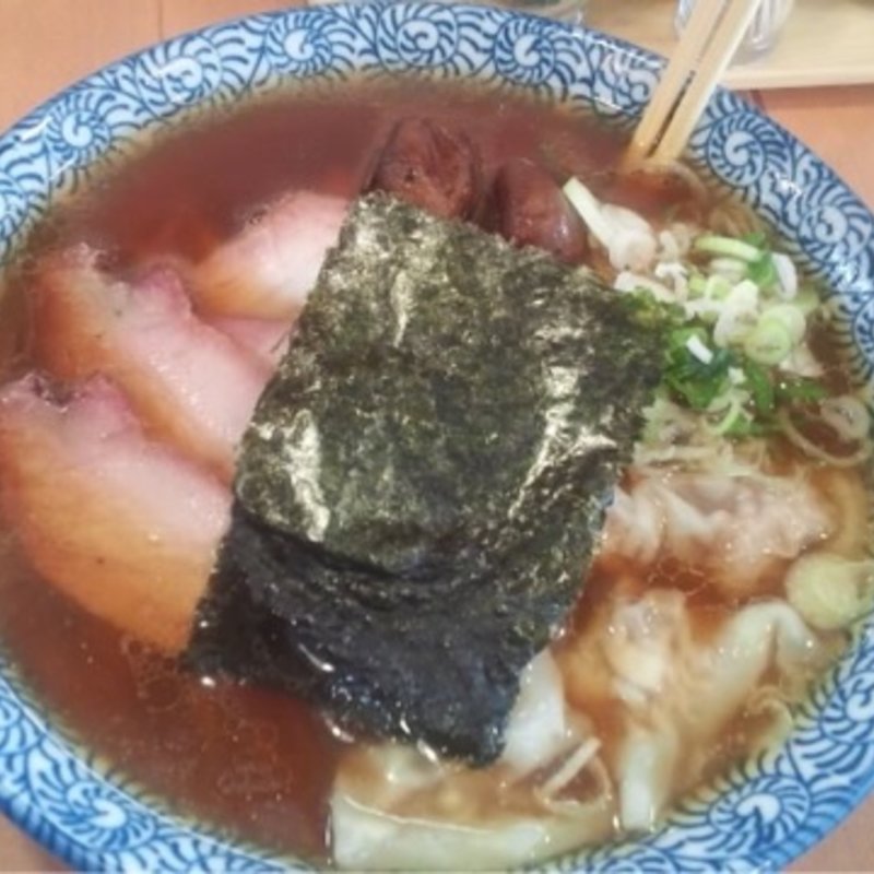 ちゃーしゅーわんたんめん（塩・正油）(らーめん森や。)