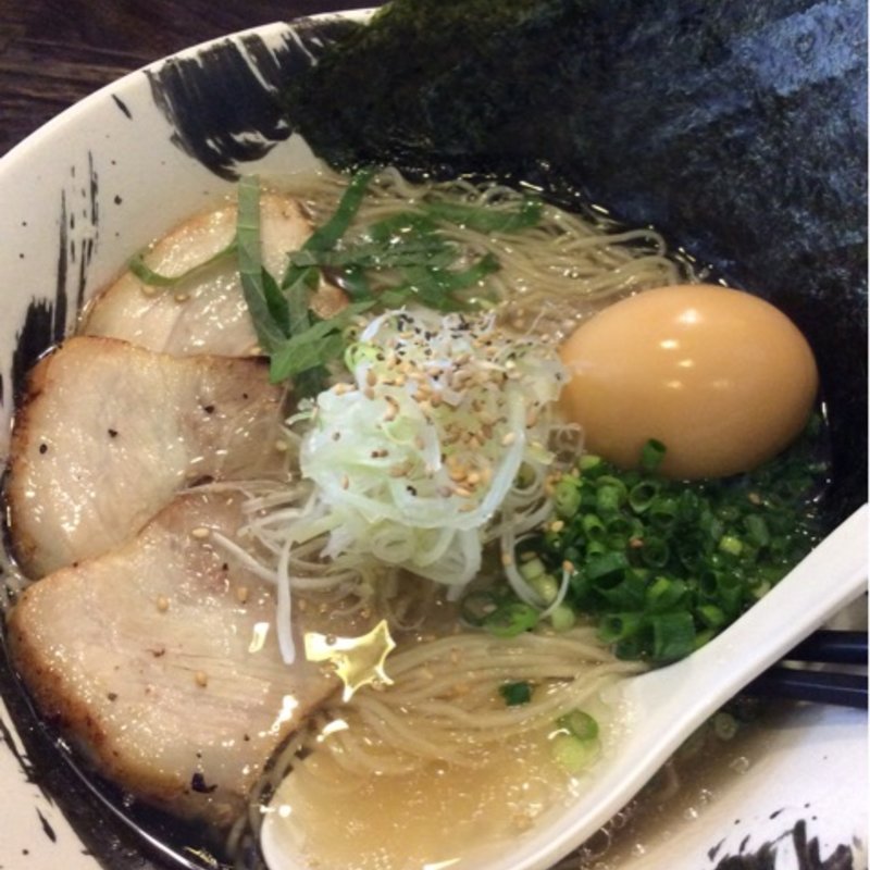 牛骨塩らーめん(屋台拉麺 一's 幕張店)