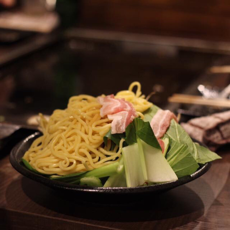 焼きそば(海鮮もんじゃ えもん)