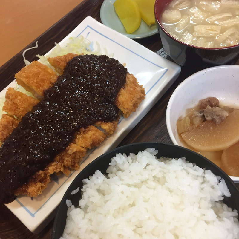 とんかつ定食(とんかつヒロ)