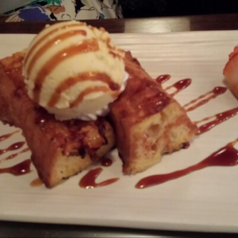 フレンチトーストアイスのせ   抹茶アイス焼きみたれ団子(88 （ぱちぱち）)