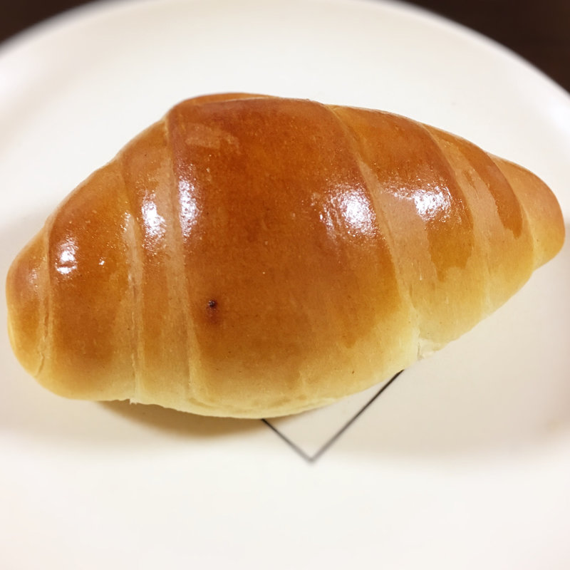バターロール(DIE SONNENBLUME【パン工房ゾンネンブルーメ】)