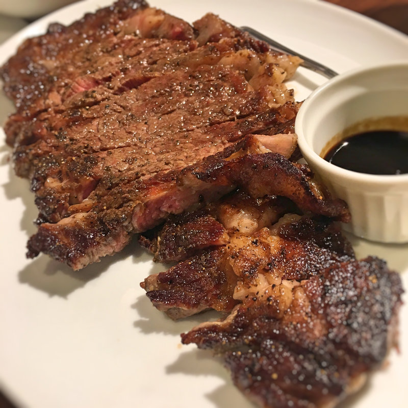 US産1ポンドステーキ(ラ・ブーシェリー・エ・ヴァン 肉屋のワイン食堂 （La Boucherie et Vin）)