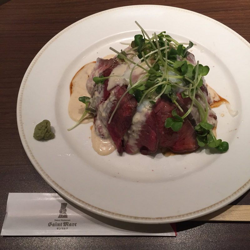 ローストビーフ丼 温泉たまご添え(ベーカリーレストラン サンマルク ゆめタウン広島店)