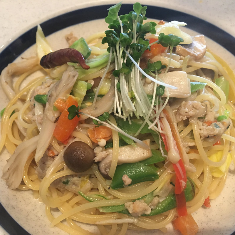 本日のパスタ 冬野菜と柚子のペペロンチーノ(nakameguro SLOW TABLE)