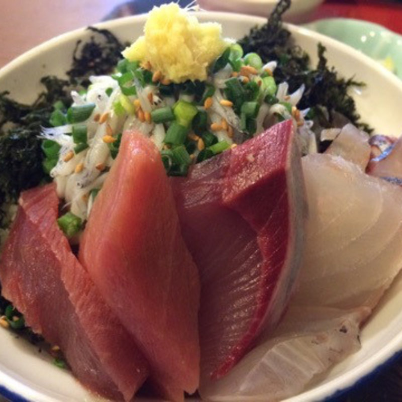 海鮮丼定食(定食屋しゃもじ)