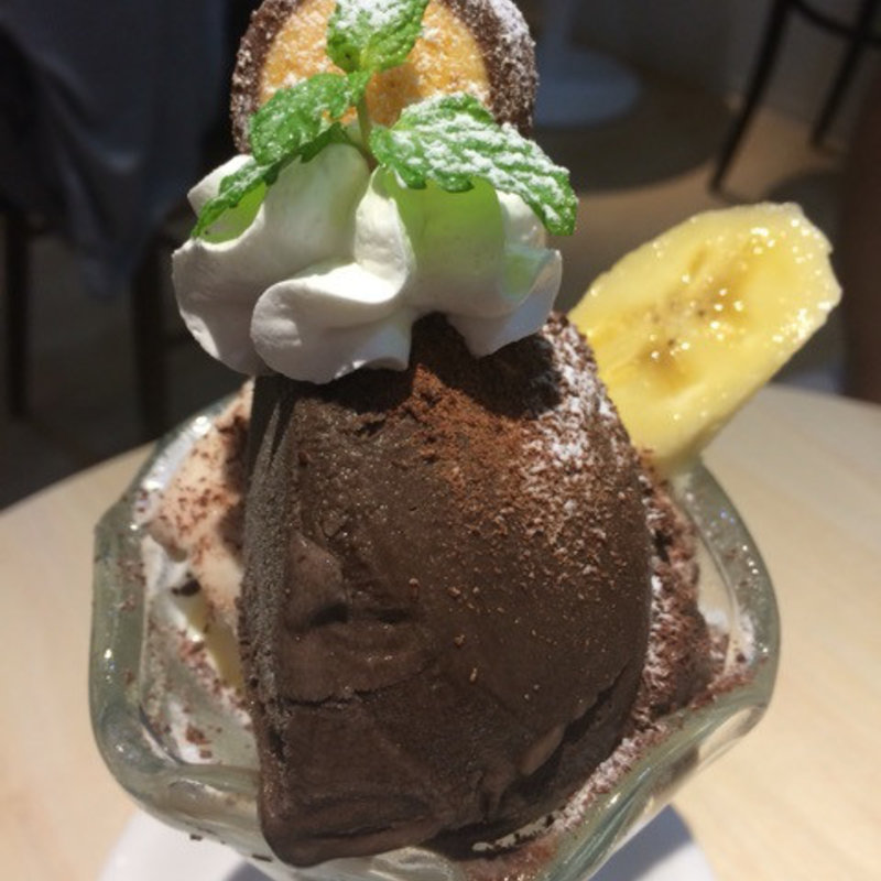 チョコレートの国のパフェ(幸せのレシピスイート すすきの店)