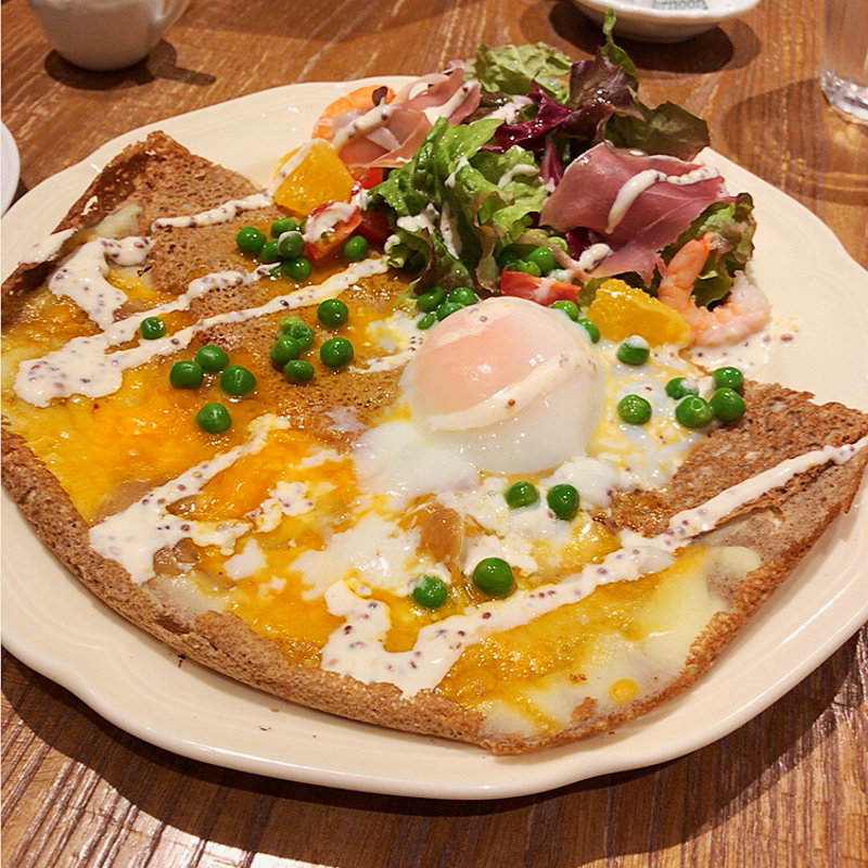 生ハムと小海老のサラダガレットセット(アフタヌーンティー・ティールーム 横浜ジョイナス)