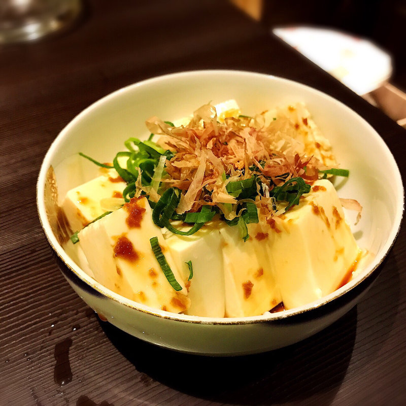 冷奴(お好み焼・鉄板焼 よっちゃん)