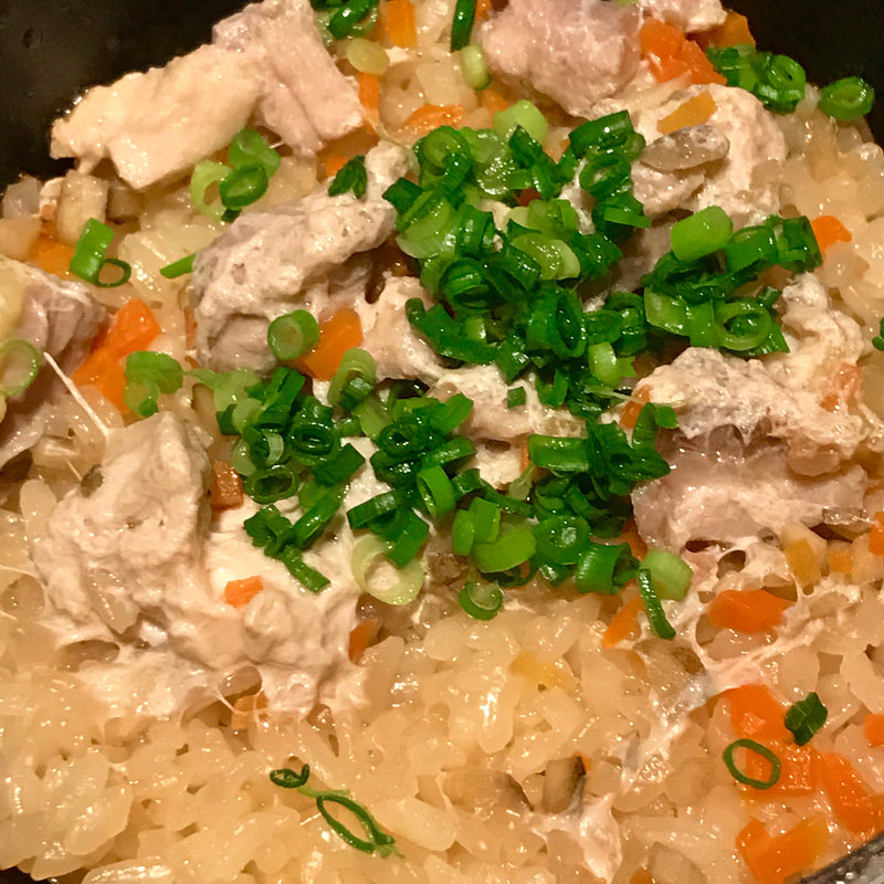 炊きたてかしわ飯(やきとり稲田)