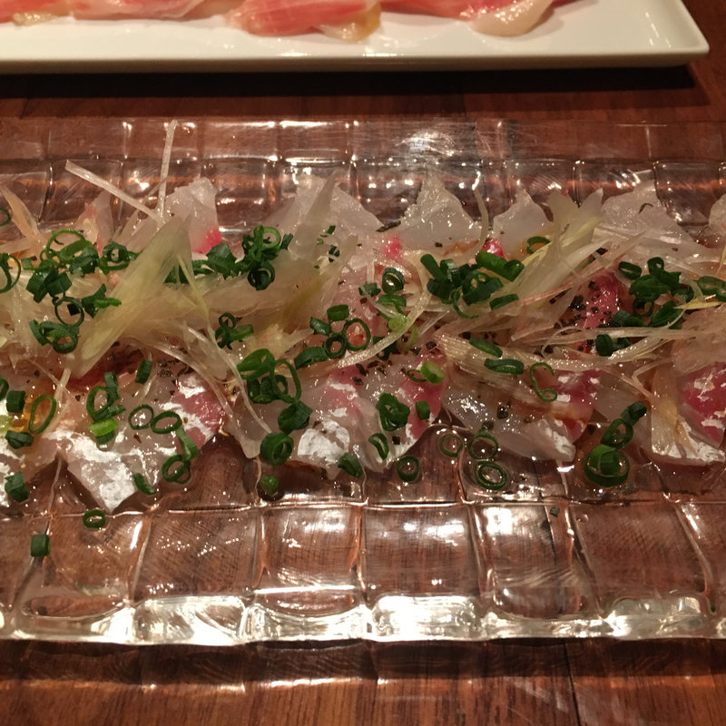 真鯛と塩昆布のカルパッチョ(Mitsu-Getsu （ミツゲツ）)