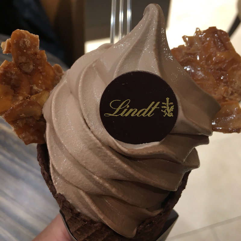 ソフトクリーム ショコラ(リンツ)