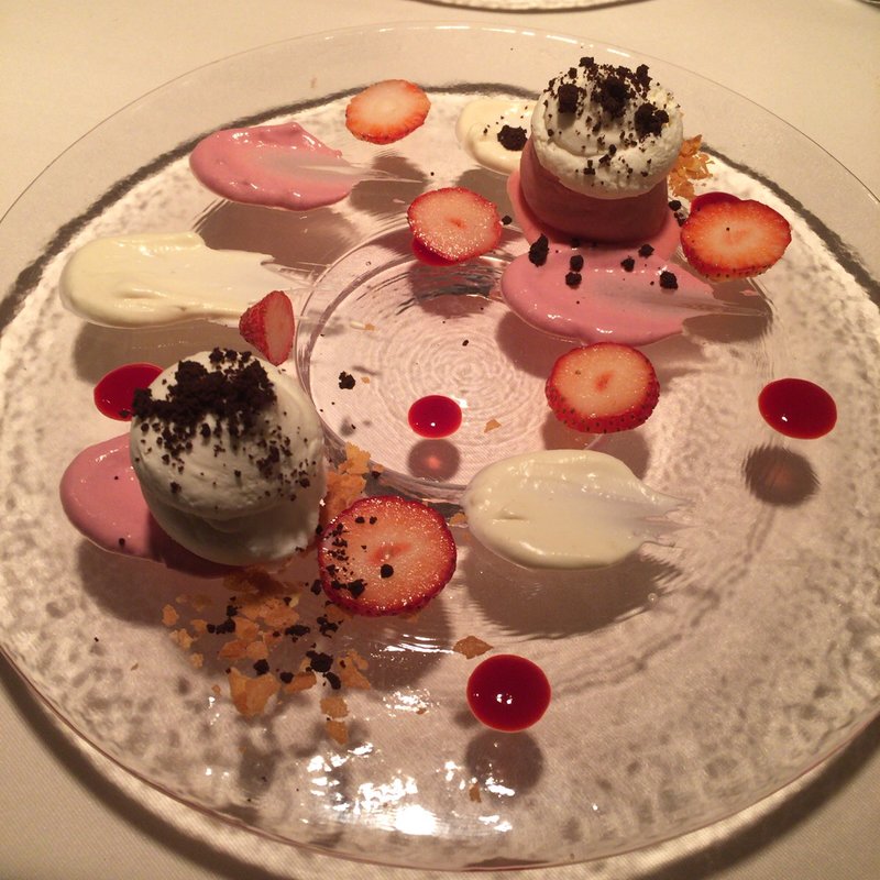 苺とクレームダンジュ(ビストロアム)