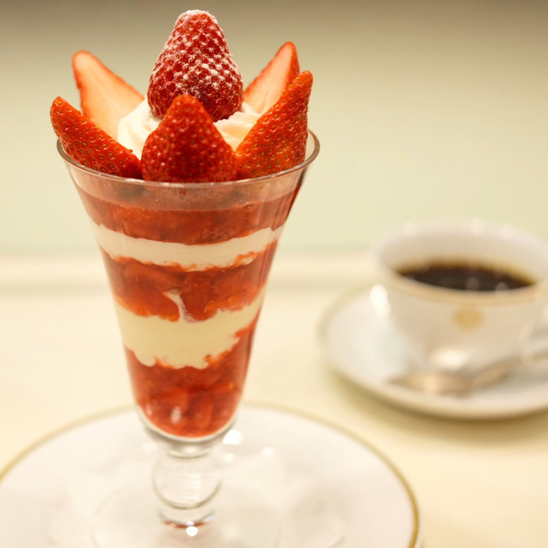 いちごパフェ(資生堂パーラー 横浜髙島屋店)